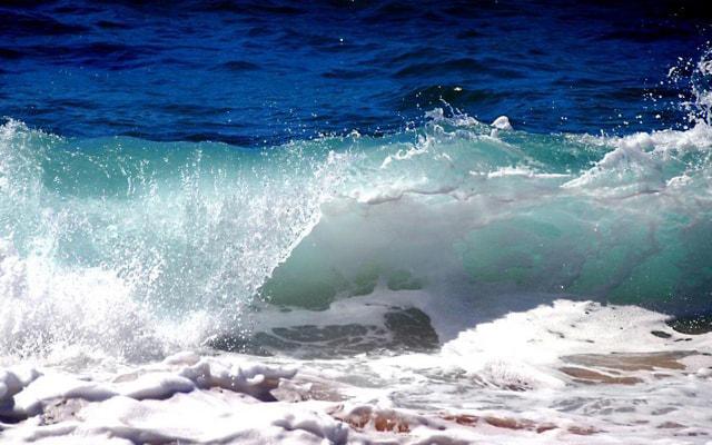 长流水和天上火命相克吗